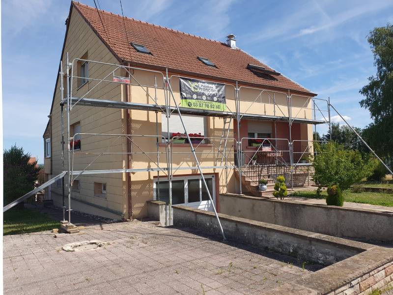 VS Peinture Francois le spécialiste incontesté du ravalement de façades dans le secteur de Sarralbe, Sarreguemines, Forbach, Bitche, Saint-Avold et environ (avant)