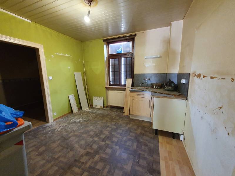 Dépose de papier peint et de revêtement de sol à Sarreguemines et environs