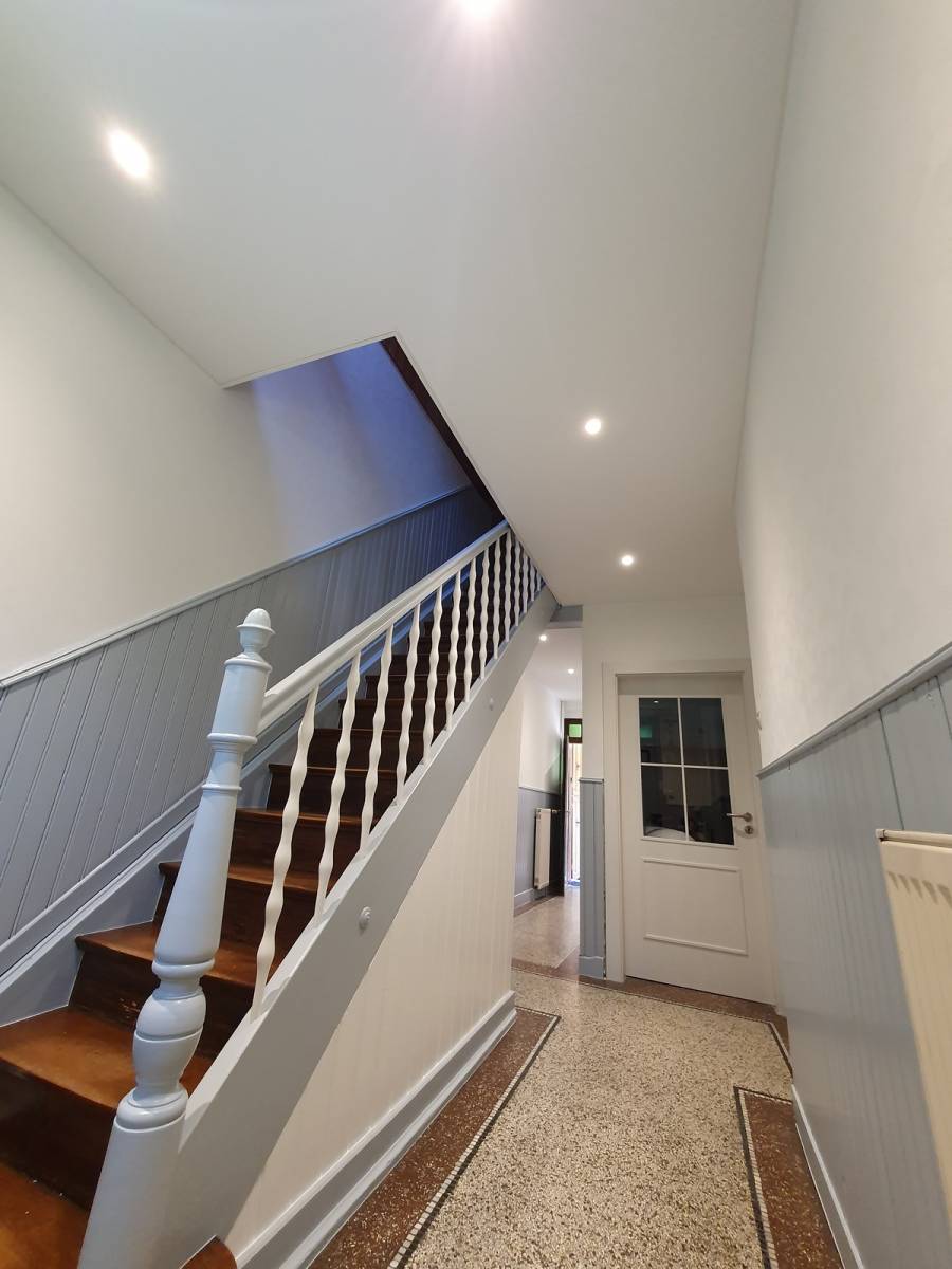 VS Peinture Francois pour la rénovation des peintures intérieures après