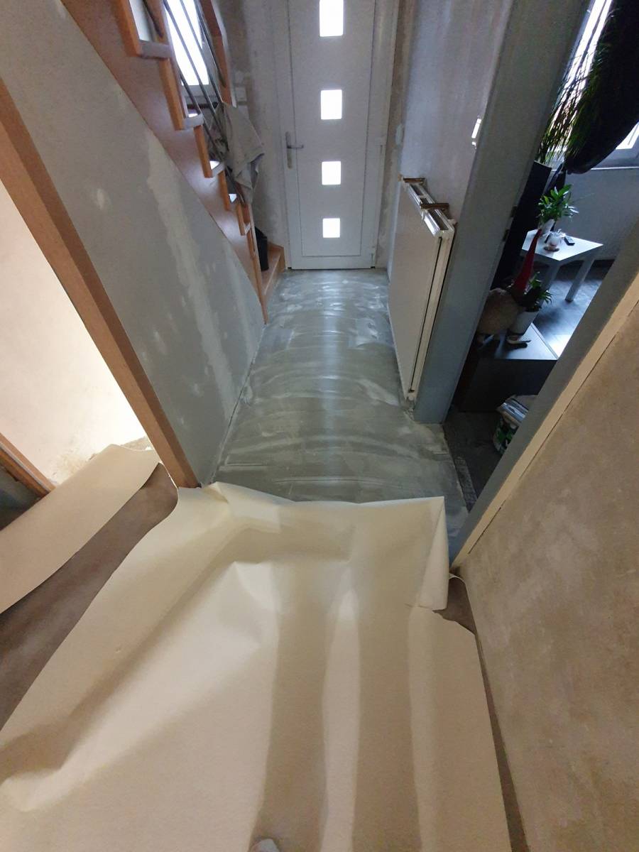 VS Peinture Francois votre artisan pour la pose de revêtement de sol dans la région de Sarralbe, Sarreguemines, Forbach, Bitche, Saint-Avold et ses environs (pendant)