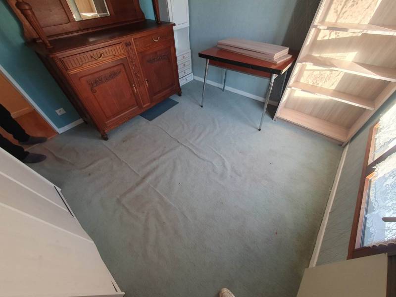 Dépose de moquette avant pose de parquet flottant à Sarreguemines et environs